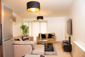 Luxury Two bedroom Flat opposite COOP Live n Etihad Stadium with Free secure Parking, Netflix and Sky TV